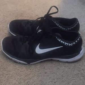 Women’s Nike Running Shoe - Flex Supreme TR3